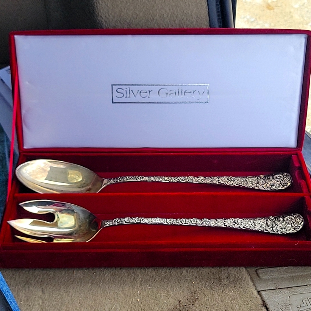 Godinger silver serving spoon set bouquet pattern